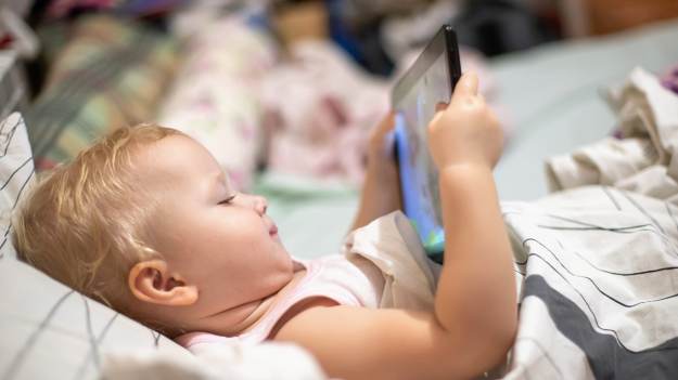 Dzieci oglądają te bajki, a rodzice nie wiedzą,..