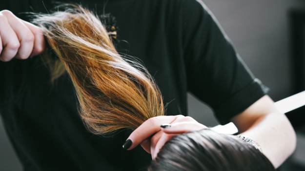 Myślisz, że jesteś miły u fryzjera? Te 9 zachowań..
