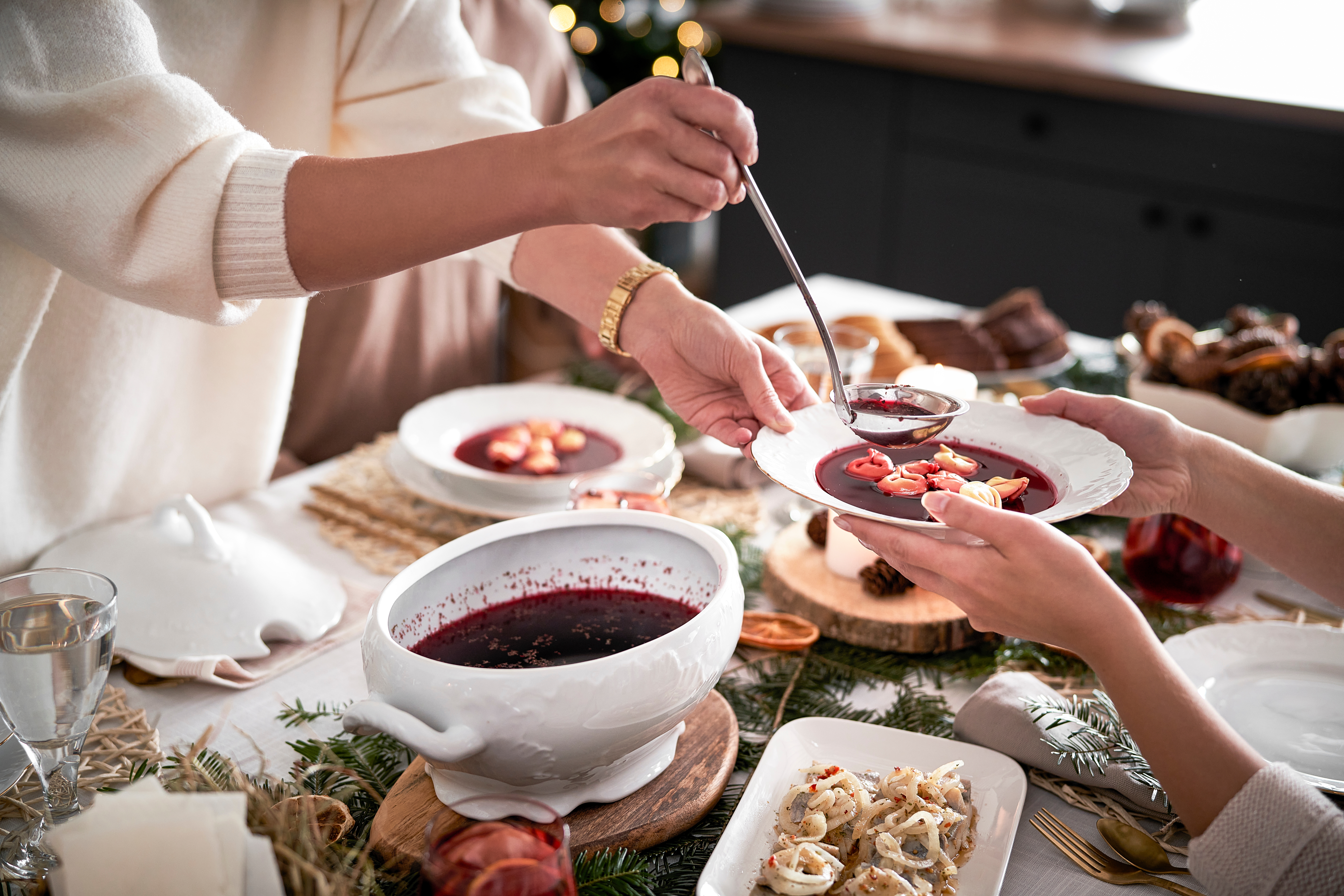 Czym usunąć plamę z barszczu czerwonego? fot. shutterstock.com